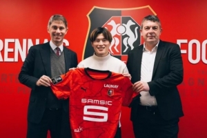 队报：古桥亨梧接近加盟伯明翰，转会费接近雷恩引进他时的数额