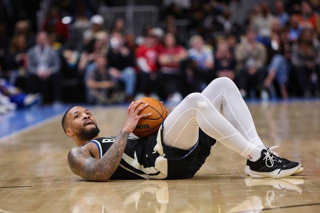 乔治：火箭很适合利拉德 他们有足够的防守资源围绕利拉德