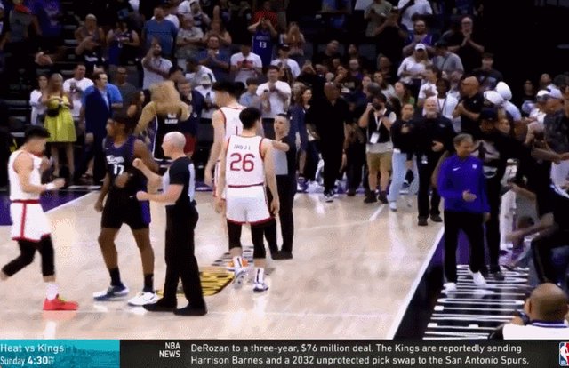 AG体育官网-【现场】时隔五年再战NBA夏联 男篮两战惨负82分