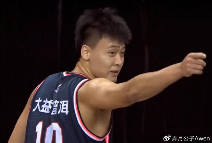 AG体育官网-赵睿谈在广东骂三张对事不对人，球迷不买账：换作阿联周鹏你敢吗